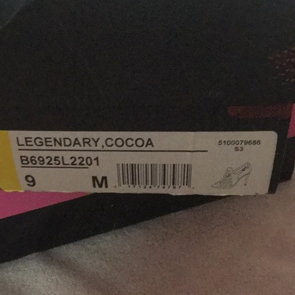 Shoes - Picture 5 of 5